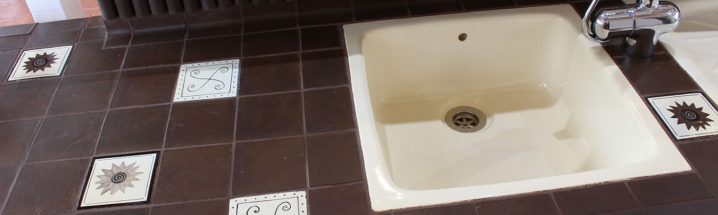 Built-in basins for your kitchen or bathroom